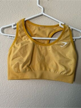 Gymshark Yellow Seamless Sports Bra - Womens size S/ NWOT 10001